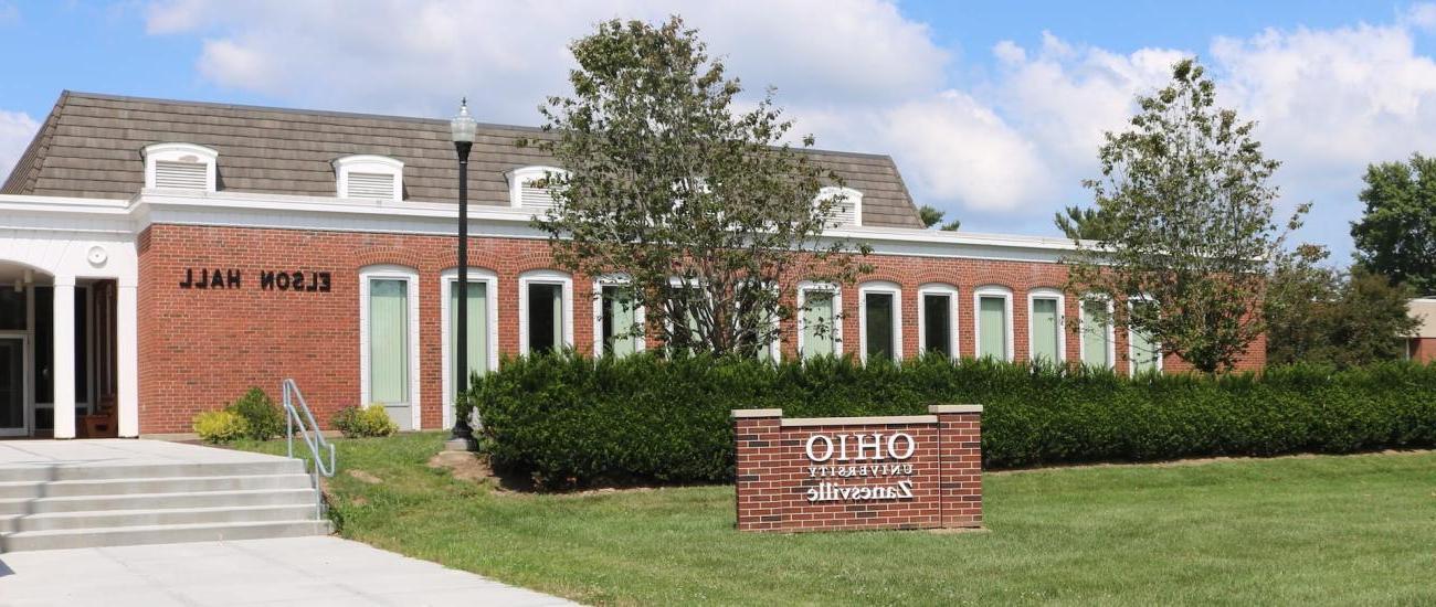 outside view of the Zanesville campus